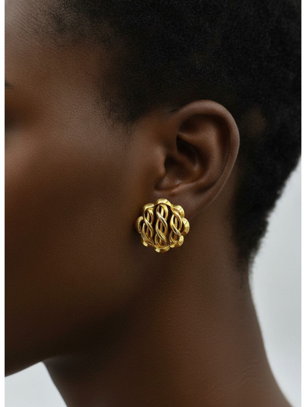 Vtg Trifari Petite Reticulated Gold Button Clip Earrings XX12